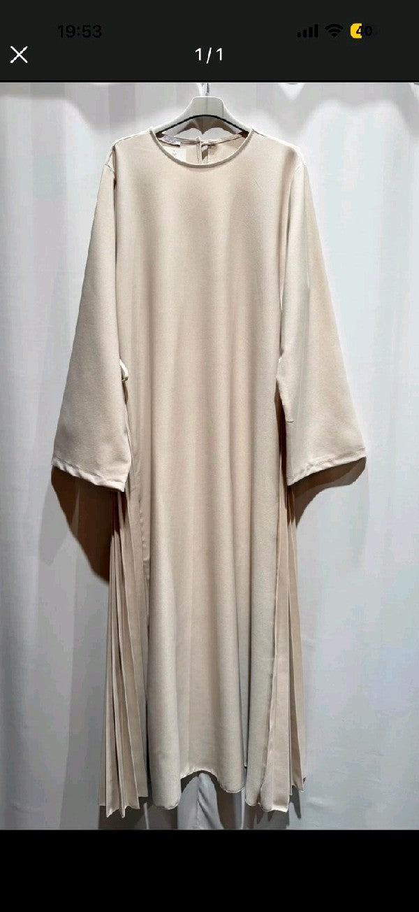 Kleid seitlich mit Plissee