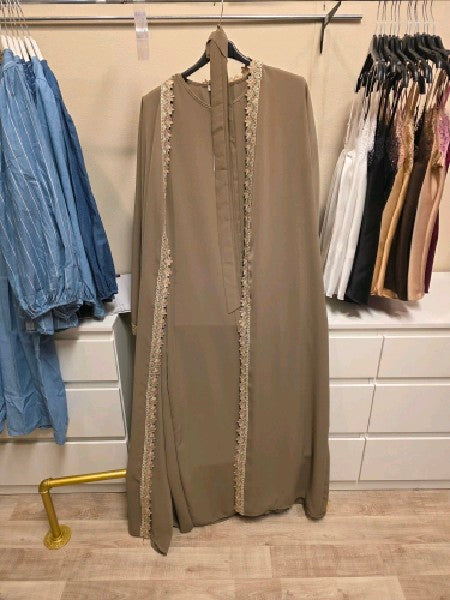 Abaya mit Schleife